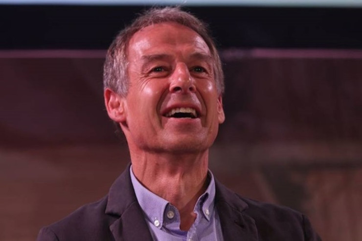 Cənubi Koreya millisinin  baş məşqçisi   oldu