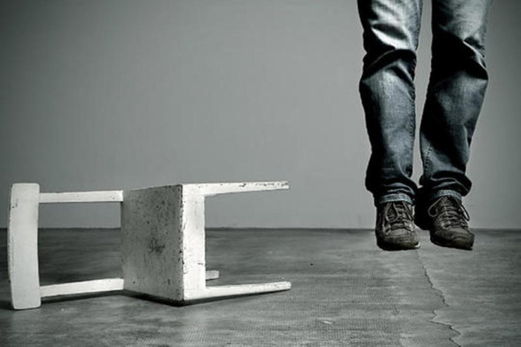 34 yaşlı kişi ailəsinə ŞOK YAŞATDI:  Özünü həyətdə... 