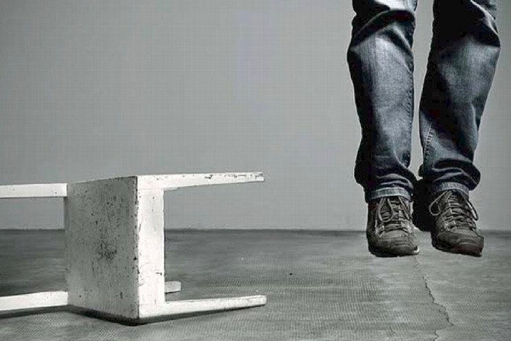 Naxçıvanda DƏHŞƏT:  Ticarətçinin asılmış meyiti tapıldı - YENİLƏNİB 