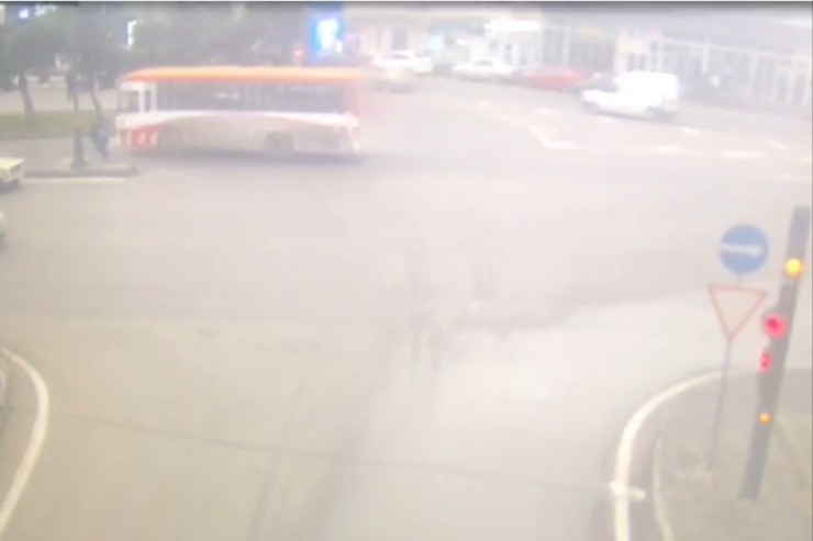 Bakıda avtobus məktəblini vurub öldürdü - HADİSƏ ANI 