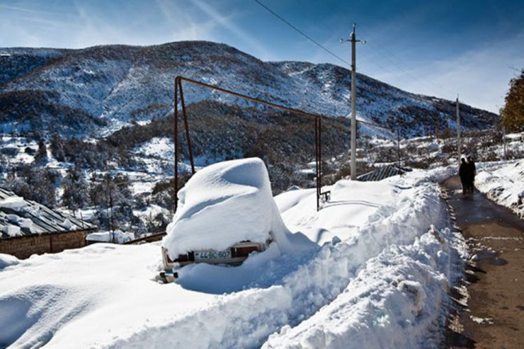Azərbaycanda qarın hündürlüyü 35 sm-ə ÇATIB 