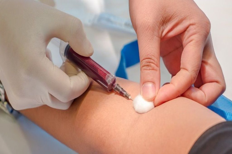 Xalq artisti  xəstələndi,   tamaşa təxirə salındı