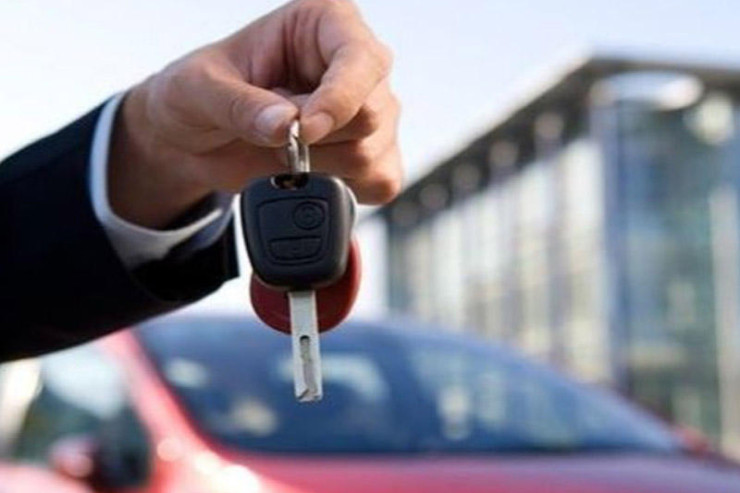 Bakıda maşın alan  kişinin başına oyun açdılar