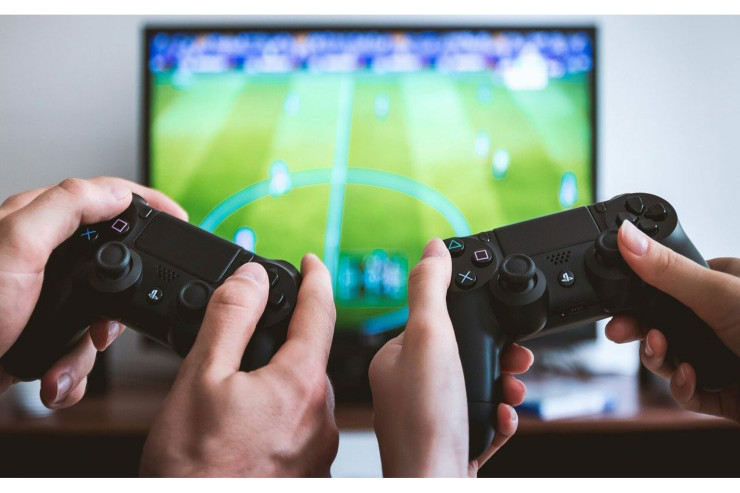 Bakıda playstationa gedən oğlan itkin düşdü, anası axtarır