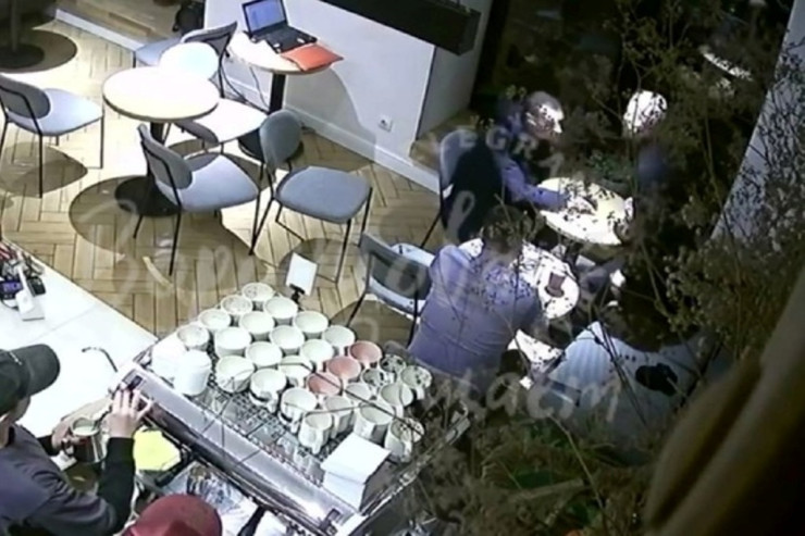 Deputatla nazir  bir-birinin qanını tökdülər