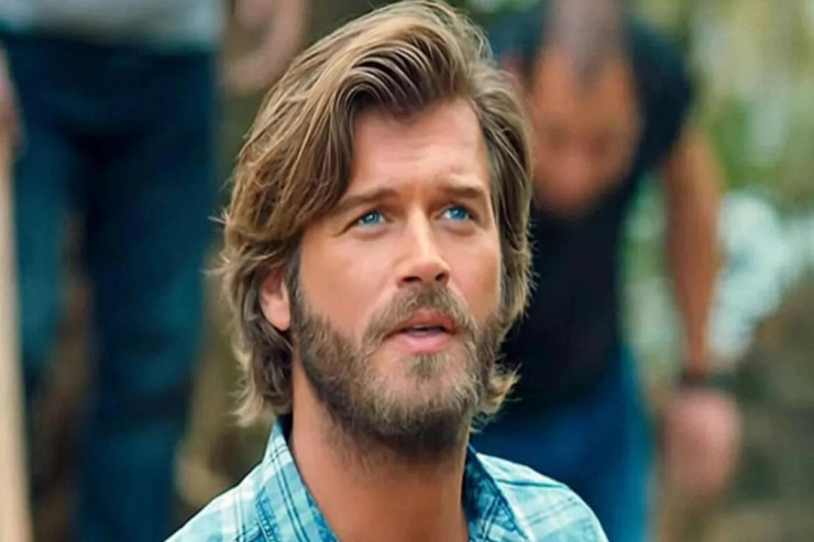 Kıvanç Tatlıtuğ xəstəxanalıq   OLDU