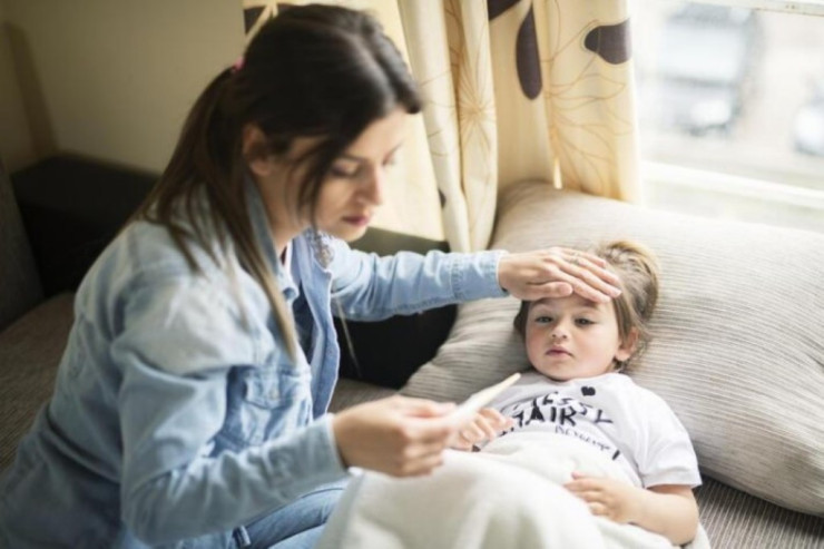 Uşaqlarda periyodik qızdırma yoluxucudur? 