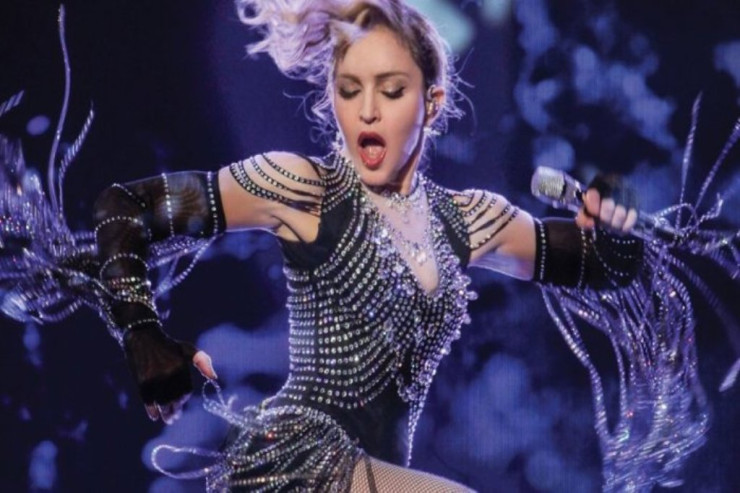 Madonna haqqında filmin çəkilişləri dayandırıldı -  Gizli səbəb nədir? 