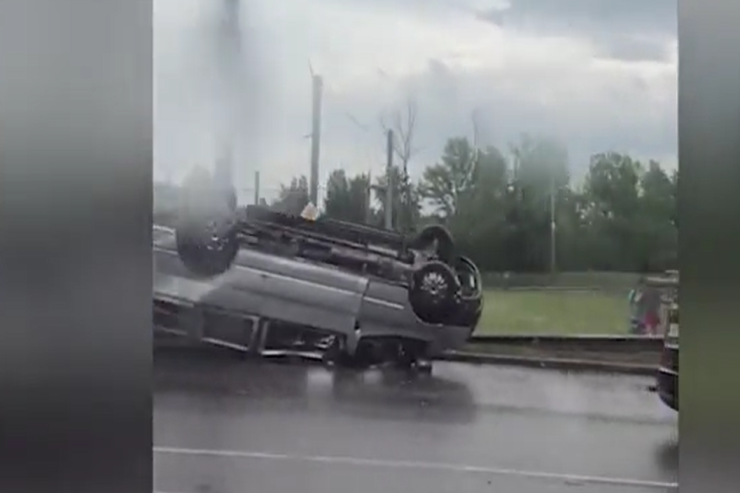 Mikroavtobus "KamAZ"la toqquşdu,  10 nəfər...   - VİDEO 