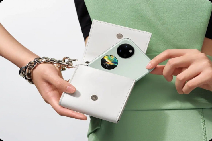 Daha bir qatlana bilən qapaqlı smartfon gəlir