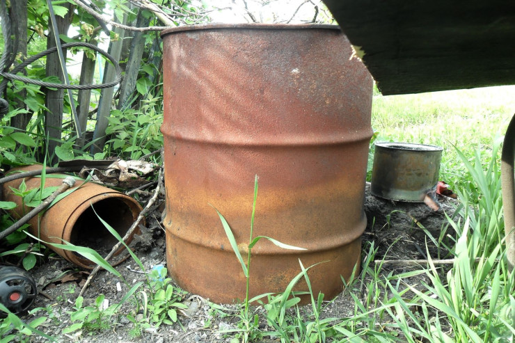 Gənc qızı öldürüb metal çəlləyə atdılar  - FOTO 