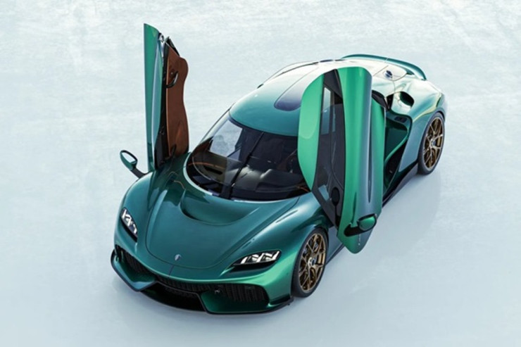 Ən sürətli dörd nəfərlik  avtomobil təqdim olundu