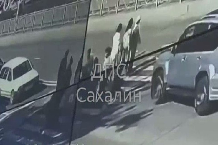 Qadın piyada keçidində insanları vurdu, ölən var