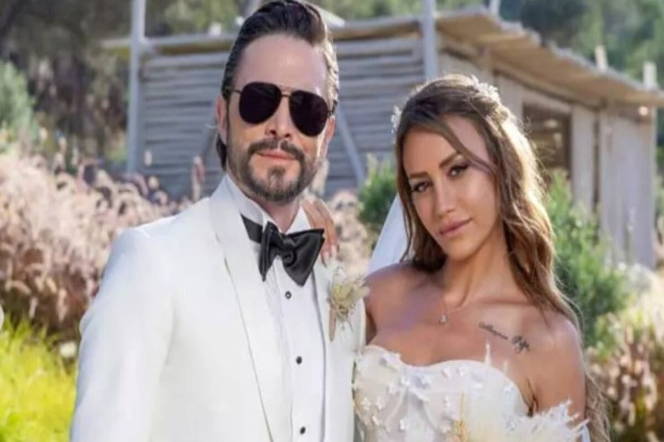 Tanınmış aktyor vəkil sevgilisi  ilə evləndi