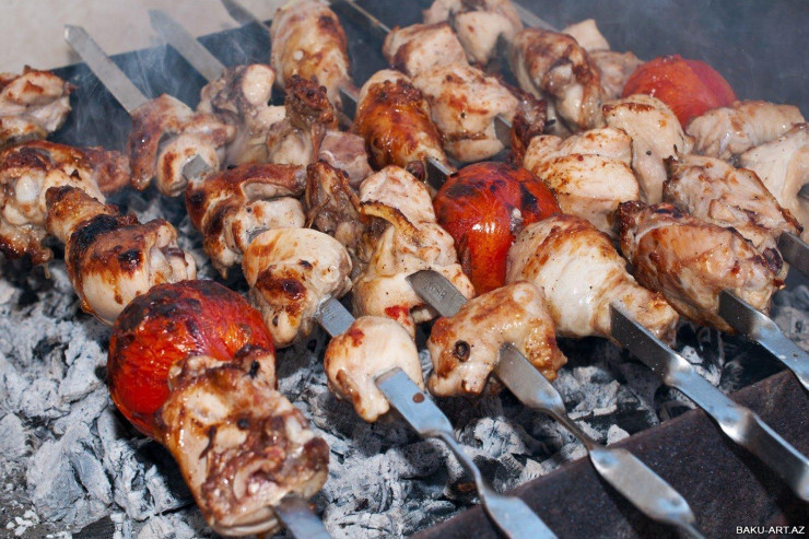 Kabab nə vaxt duzlanmalıdır? 