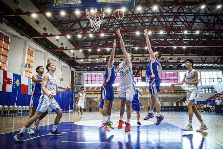 Millimiz Ermənistan yığmasını darmadağın edib
