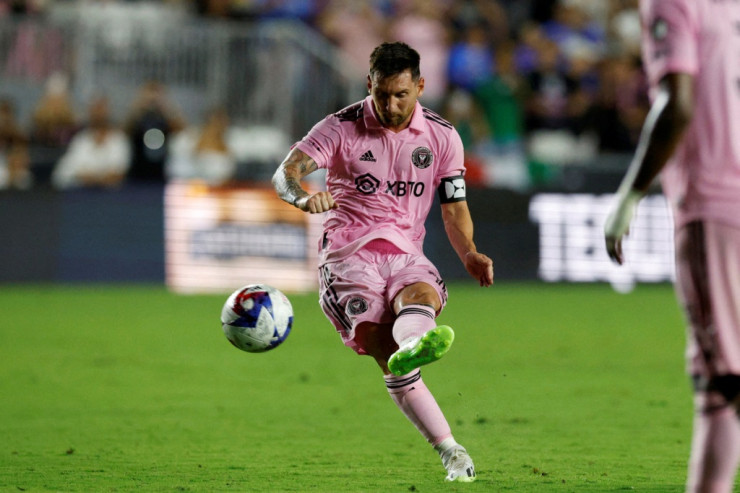 100 kluba  qol   vurub