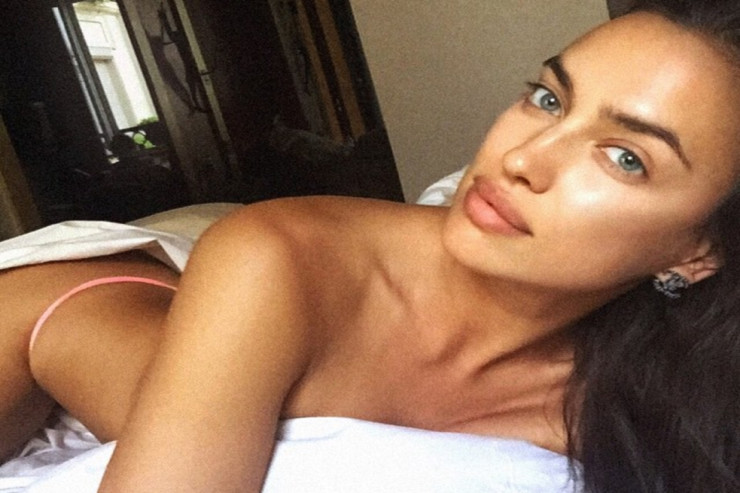 Bu  pozalara görə   tənqid edildi