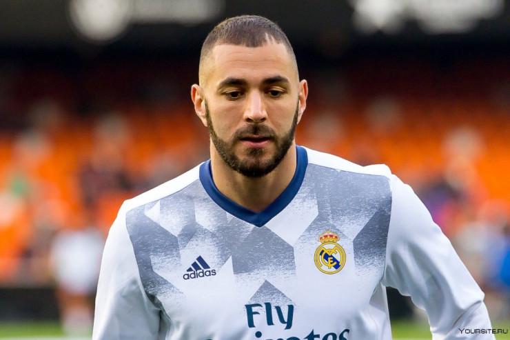 Benzema bu klubla 3 illik  müqavilə   imzaladı