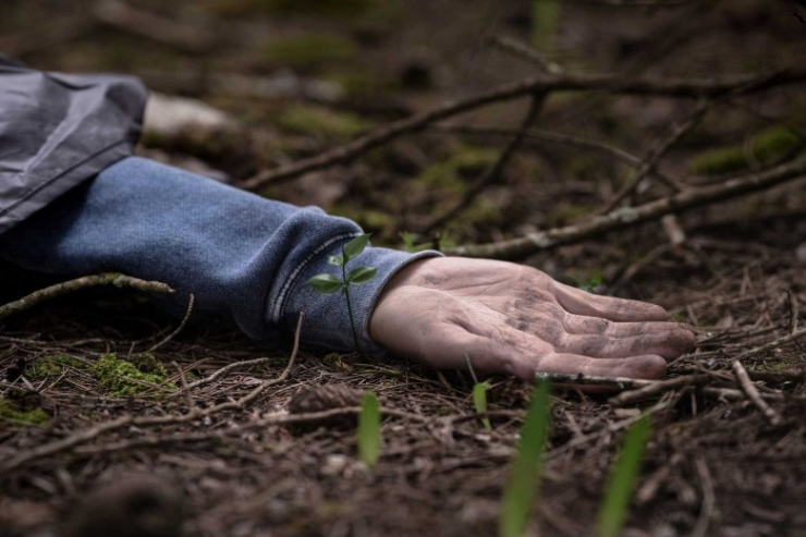 Əmisini öldürüb parçaladı, qalıqları anası ilə meşədə gizlətdi