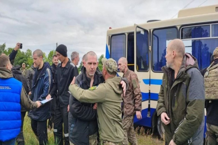 Ukrayna 95 əsiri Rusiyadan geri qaytardı -FOTO 