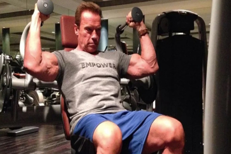 Şvarsenegger  nə yeyib, nə içir?  - Özü danışdı