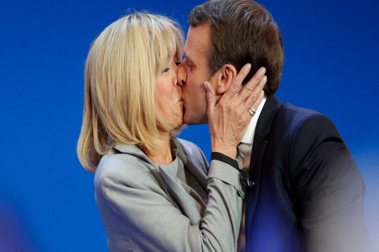 Keçmiş müqəvva, bugünkü sonbeşik –  "Kinder sürpriz"   ləqəbli prezident