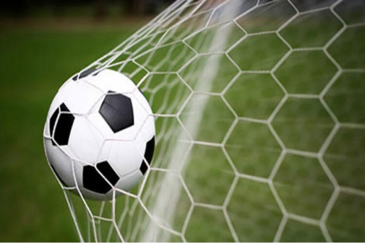 118 ildə ilk dəfə öz meydanında 4 qol buraxdı 