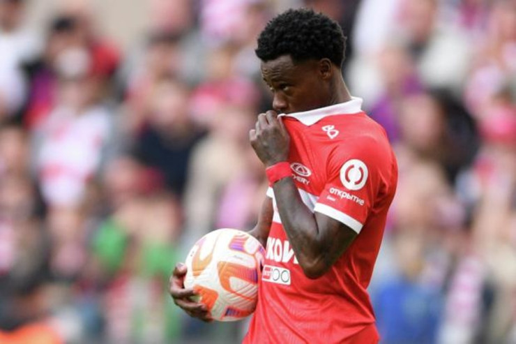 Əmisi oğlunu  bıçaqlayan   futbolçuya HÖKM OXUNDU