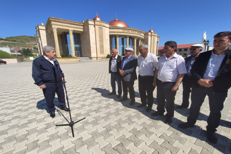 Həftənin ilk “Açıq mikrofon” aksiyası Gədəbəydə keçirildi