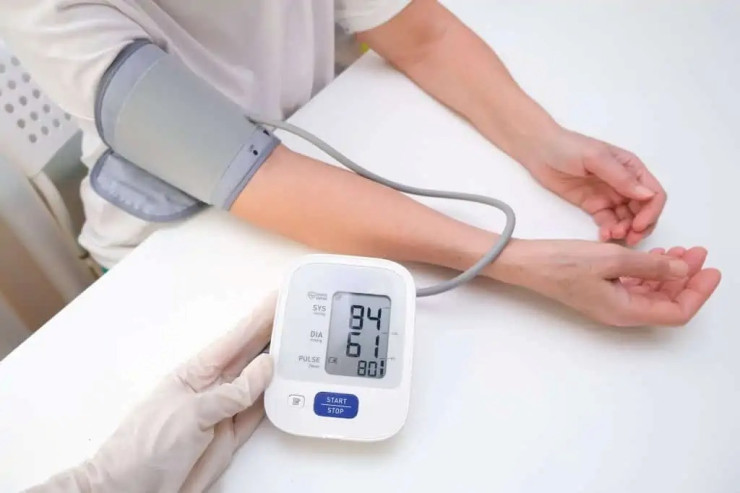 Təzyiqi aşağı olan insanlar necə qidalanmalıdır? - HƏKİM AÇIQLADI 