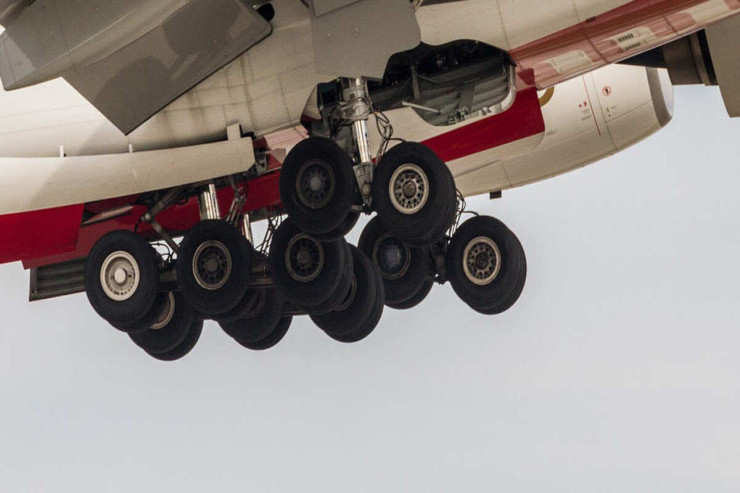 Təyyarədə  partlayış:   18 nəfər...