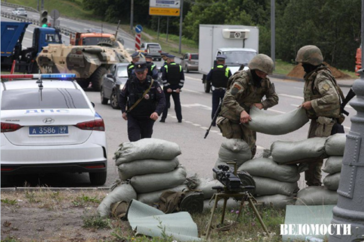 Moskva  döyüşlərə   hazırlaşır - FOTOLENT  