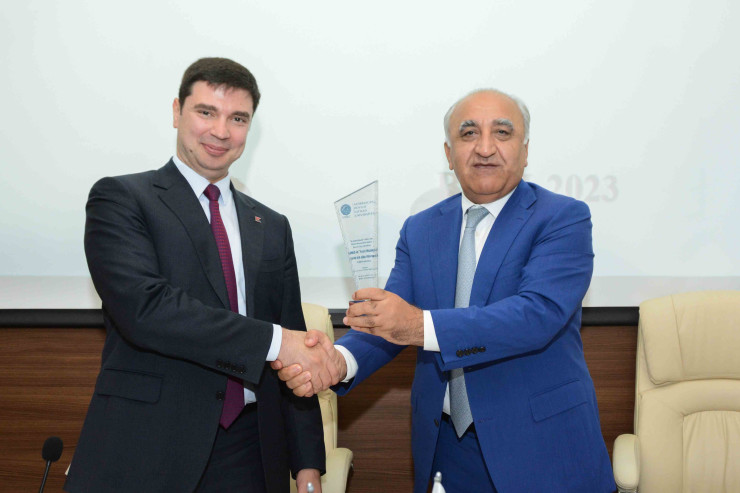 Kapital Bank-la UNEC arasında yeni memorandum imzalandı -FOTO 