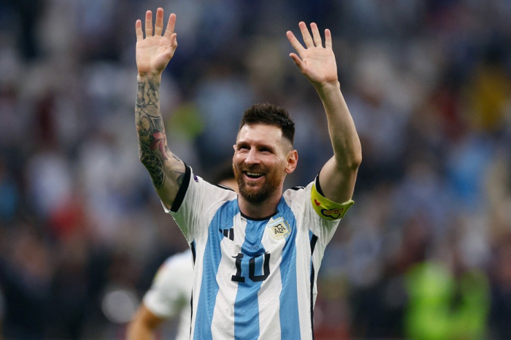 Messi  ad günündə   het-trik etdi