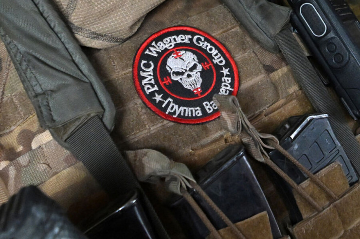 “Vaqner”in ağır texnikaları  əlindən alınır