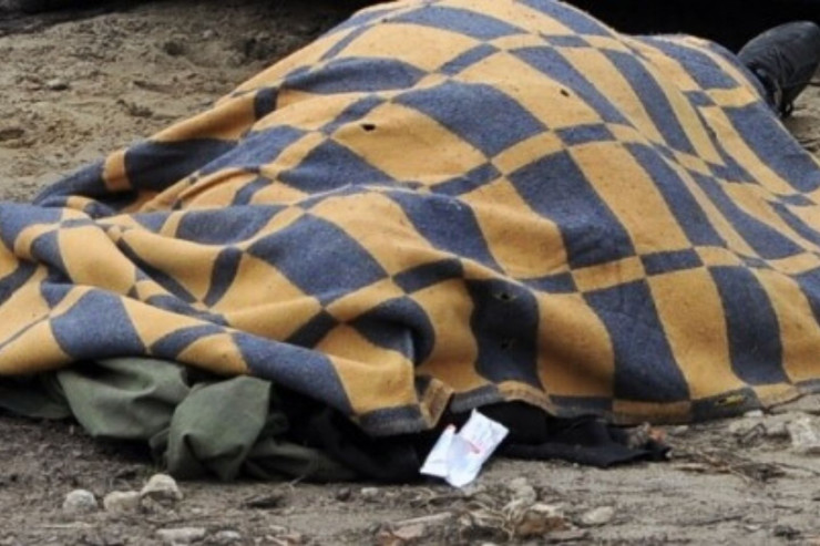 İtkin düşən azyaşlının meyiti çantada tapıldı - Anası öldürübmüş... 