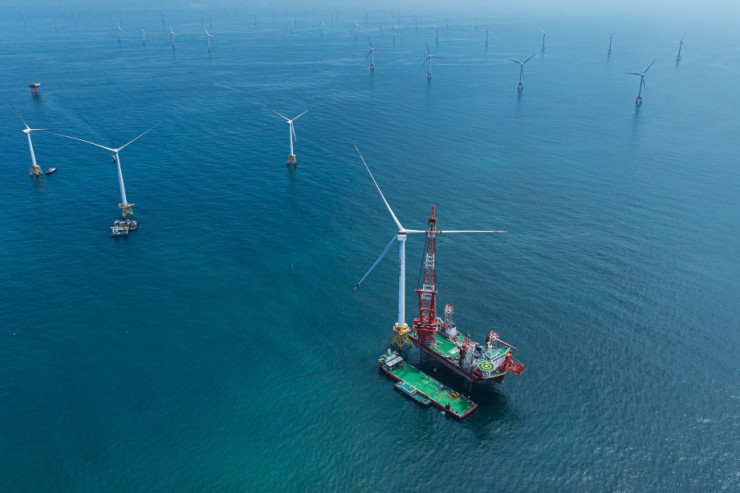 Dənizdə dünyanın ən böyük külək turbini quraşdırıldı