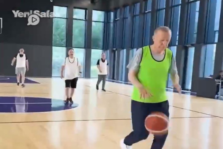 Ərdoğan basketbol oynadı - VİDEO 