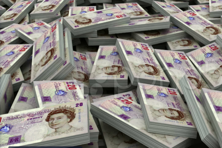 "Liverpul" bir ildə  594 milyon   qazanıb