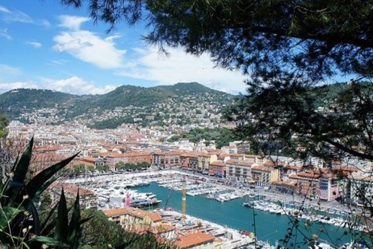 Rusiyalı oliqarxın villası  müsadirə olundu