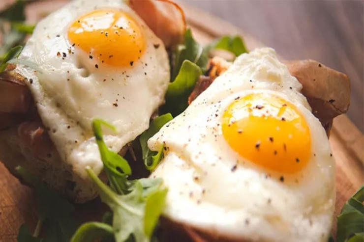 Yumurta xolesterol YARATMIR  - Mütəxəssis