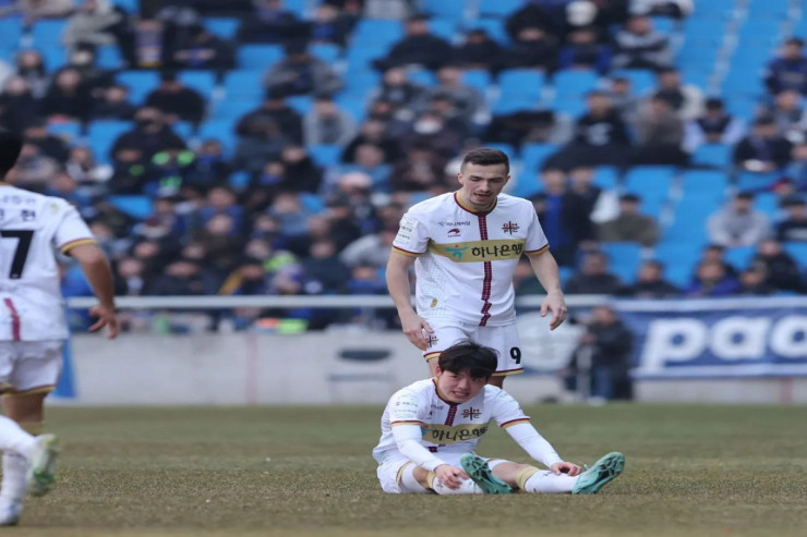 Millimizin futbolçusu Koreyada CƏZALANDIRILDI 