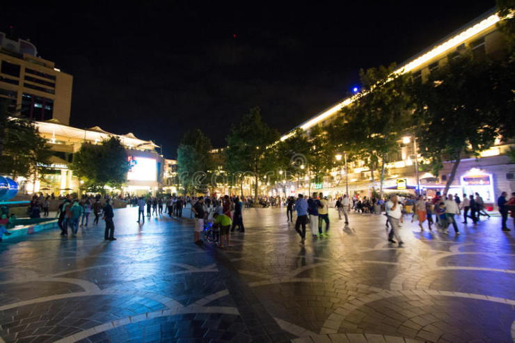 “Torqovı”da  QARƏT:  Uşaqlar ərəb turistin başına oyun açdı