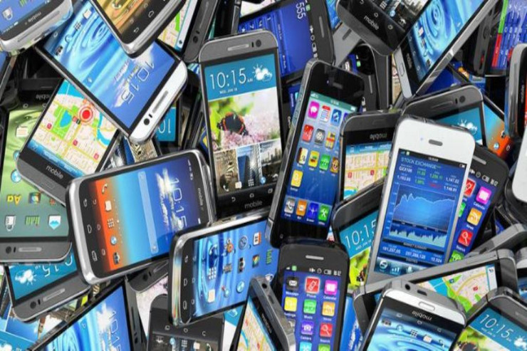 Keçən il ən çox satılan  10 telefon – SİYAHI  