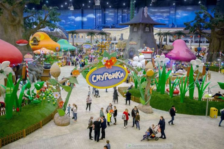 Əyləncə parkında qadın öldü