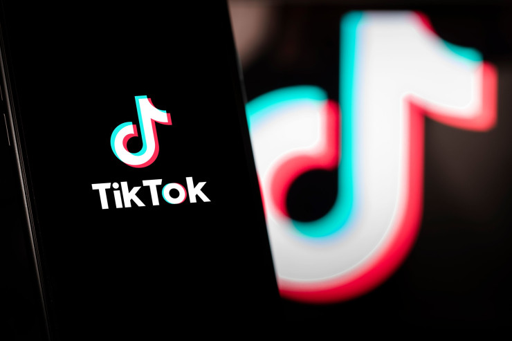 Hökumət telefonlarında "TikTok"a qadağa qoyuldu