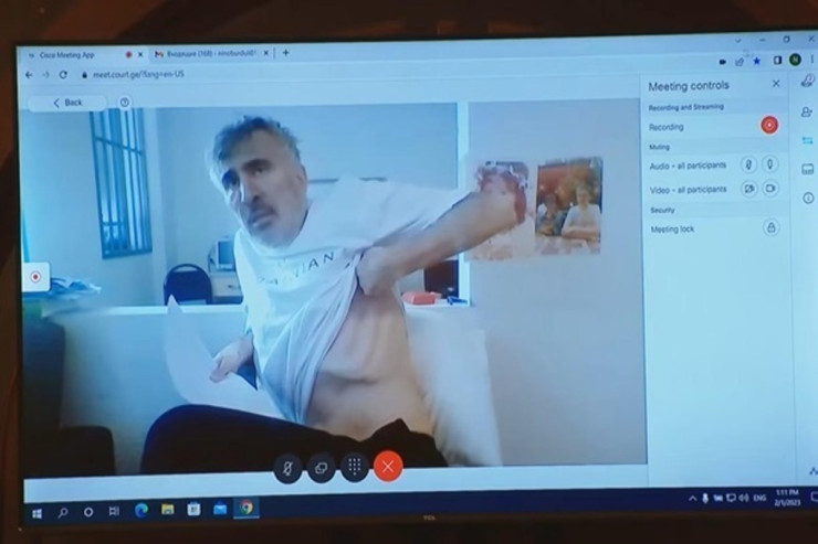 Polşalı həkimlər  Saakaşvili ilə görüşəcək 