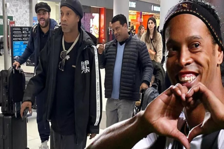  Əfsanəvi   Ronaldinyo Türkiyədədir