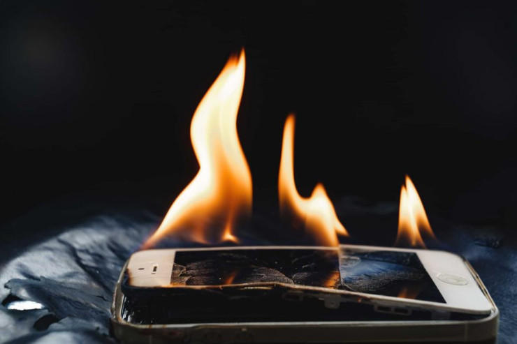 Smartfonunuzun  tezliklə xarab olacağını   göstərən 4 ƏLAMƏT